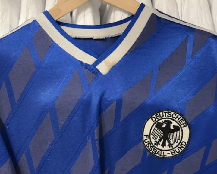  蓝调复刻：经典美学与品牌叙事的融合机制 IT技术 蓝调复刻：经典美学与品牌叙事的融合机制 IT技术