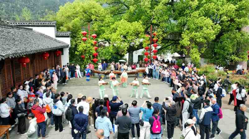 想体验徽派美学吗？新安江山水画廊的游览深度解析