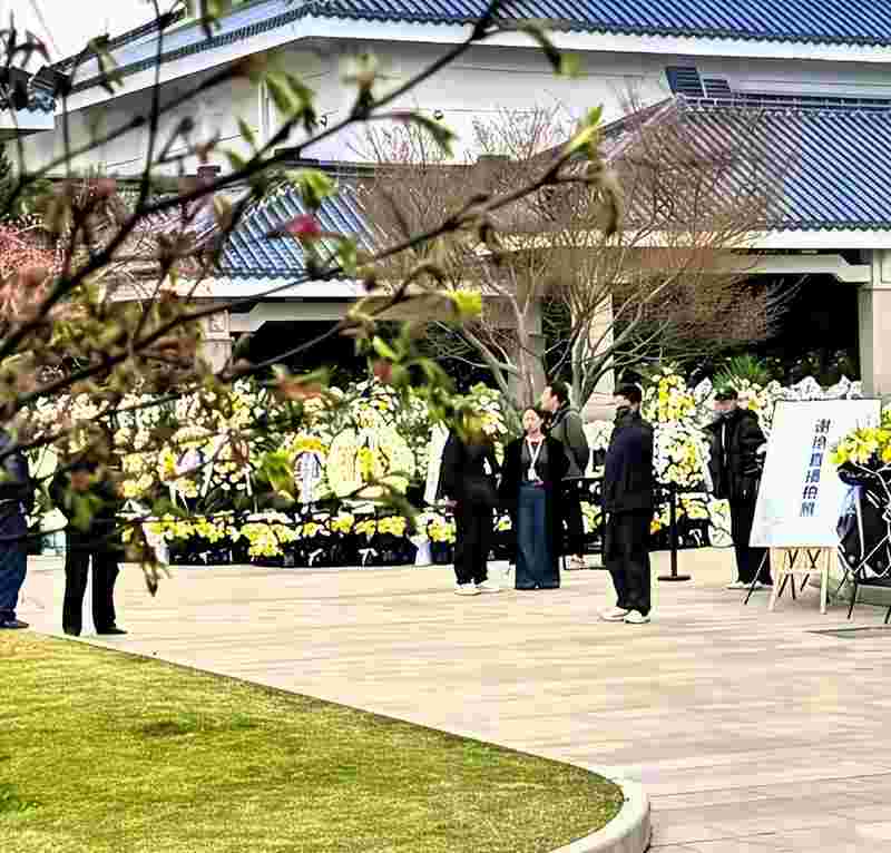  「教育传播现象」张雪峰模式的兴衰逻辑：一位信息中介者的行业启示录 教育招生