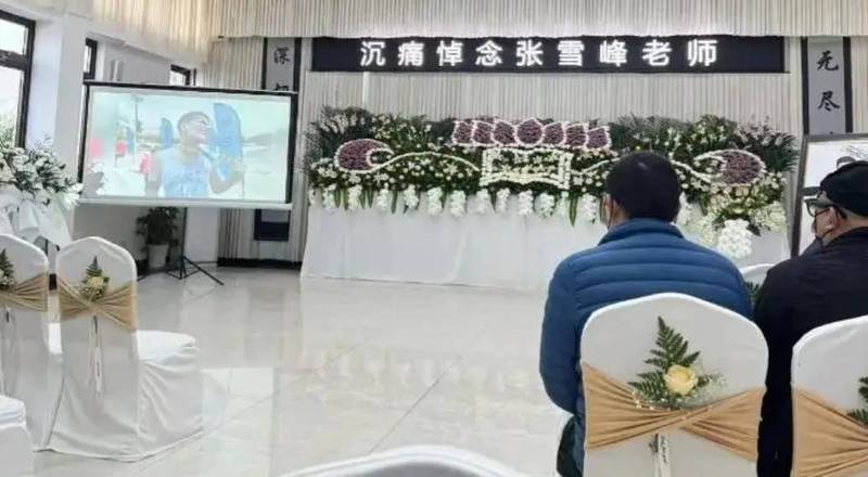  「教育传播现象」张雪峰模式的兴衰逻辑：一位信息中介者的行业启示录 教育招生