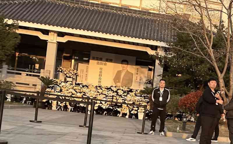  「教育传播现象」张雪峰模式的兴衰逻辑：一位信息中介者的行业启示录 教育招生