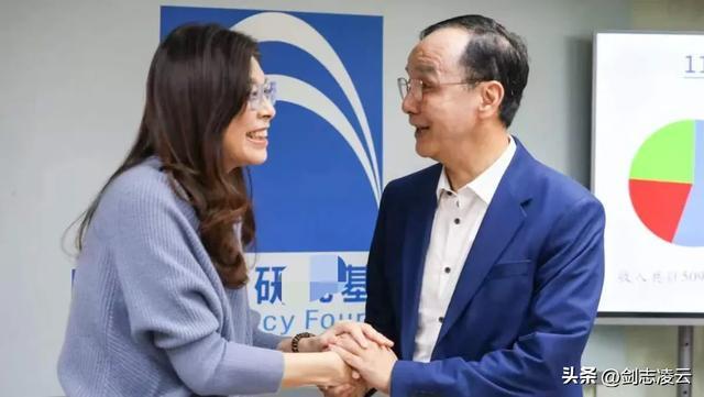  蓝营整合进行时：郑丽文访问行程背后的政治力学分析 新闻