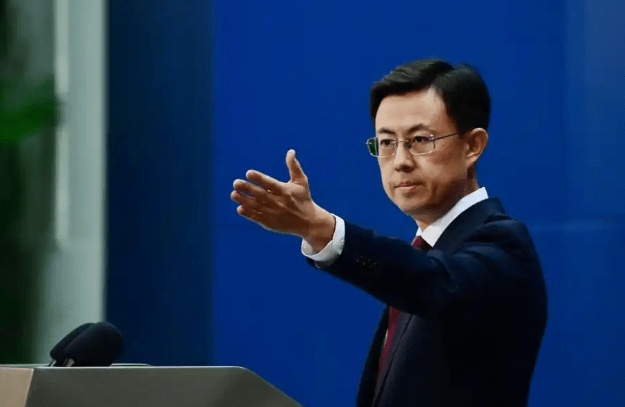  当"最强霸王"遇上"最硬骨头"：霍尔木兹海峡困局的平民叙事 新闻