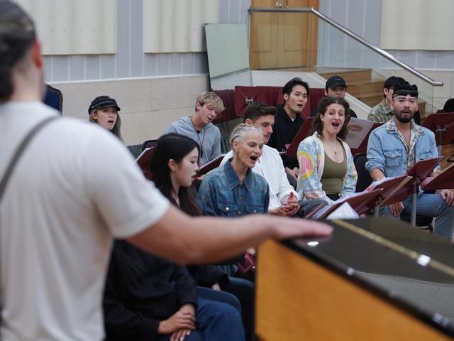  时隔两年，那颗彗星为何让全球演员念念不忘？ 影视小说