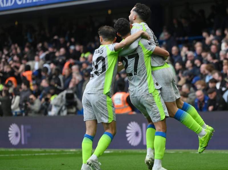  战术复盘：曼城三球大胜切尔西背后的体系压制与战术博弈 体育新闻