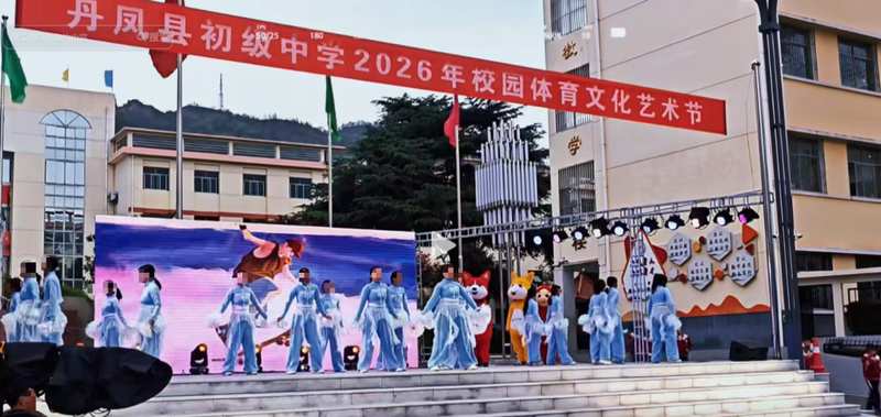  从“穿完就退”看电商信任危机的结构性成因 新闻 从“穿完就退”看电商信任危机的结构性成因 新闻 从“穿完就退”看电商信任危机的结构性成因 新闻